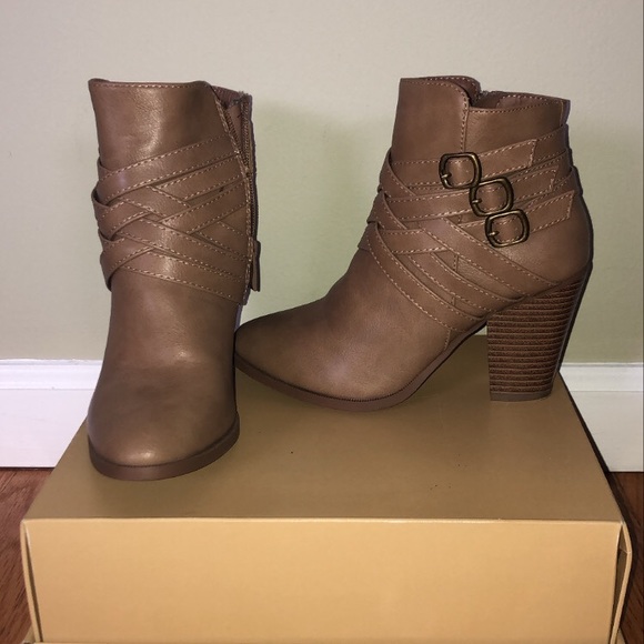 Tan booties - Picture 2 of 3